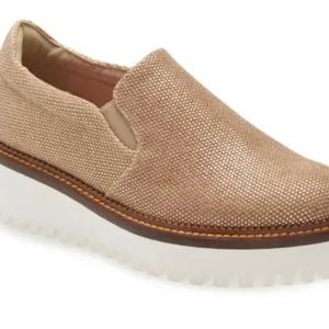 BRAND NEW! Alani Gilden Linen. Gold linen with shimmer with white sole.